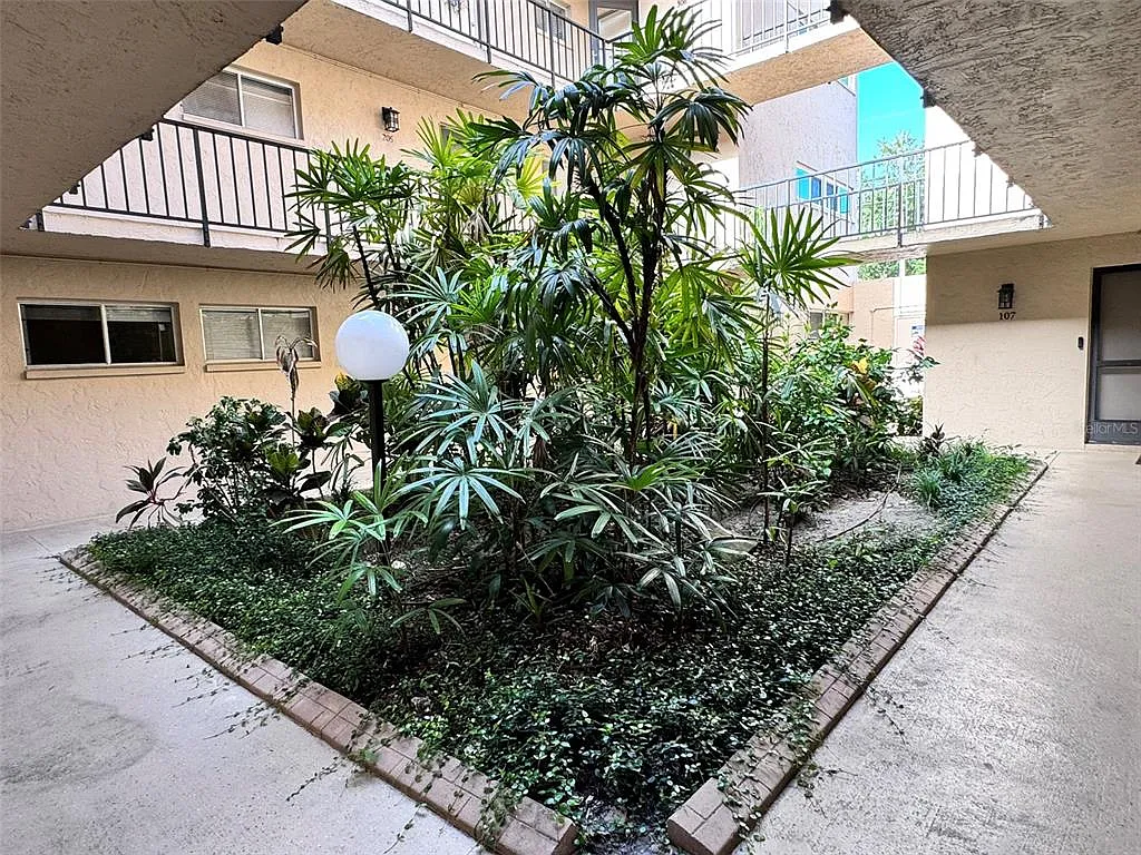 2 bed, 2.0 bath, 874 sqft, $1,850 — Photo 3