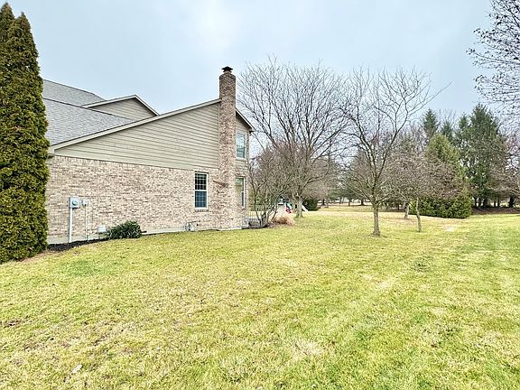 5th image of 7625 Chestnut Hills Dr