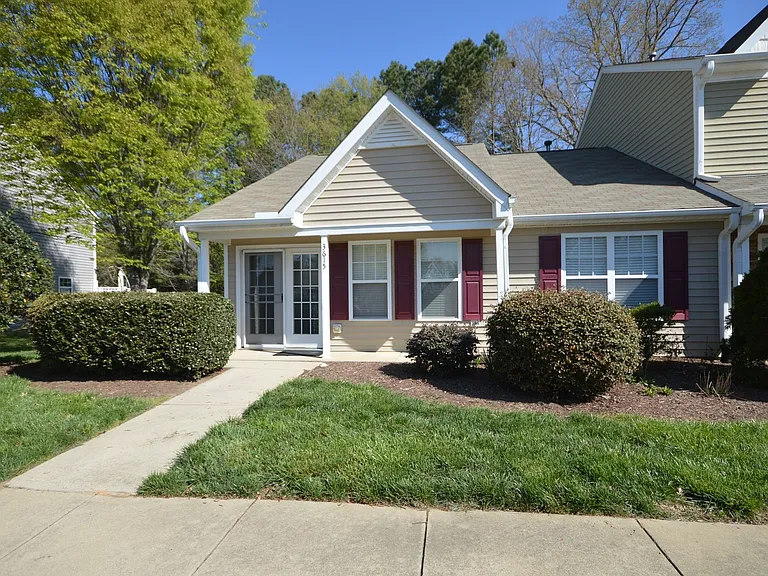 3615 Bison Hill Ln — Photo 3