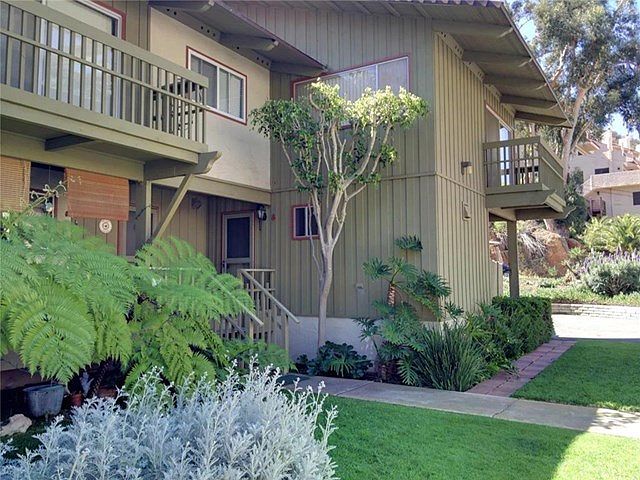 Entry to 8 Canyon Terrace.  Second bedroom balcony on front