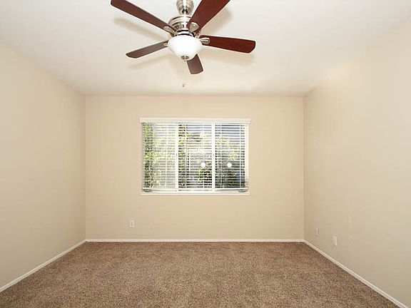 5th image of 220 Palo Alto Ave APT 201