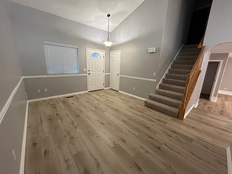 1201 E Parkstone Dr — Photo 4
