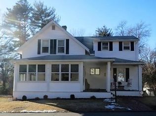 111 Braeburn Rd, East Longmeadow, MA 01028
