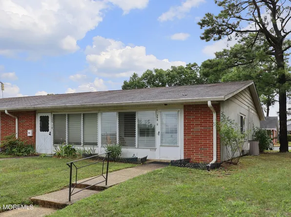 394D Chesterfield Court #1004, Lakewood, NJ 08701