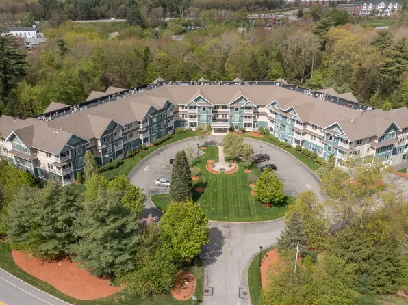 65 Hawthorne Drive #114, Bedford, NH 03110