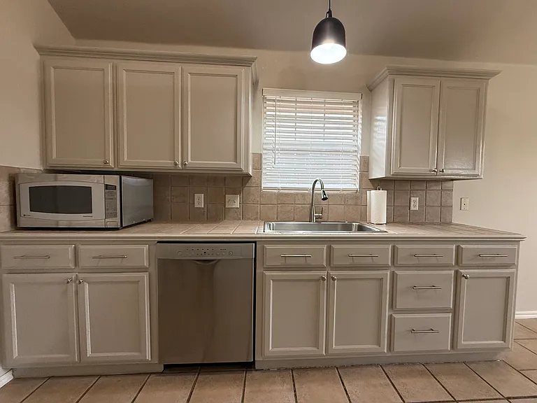 Right side of kitchen