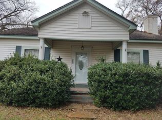 823 8th St, Cushing, TX 75760