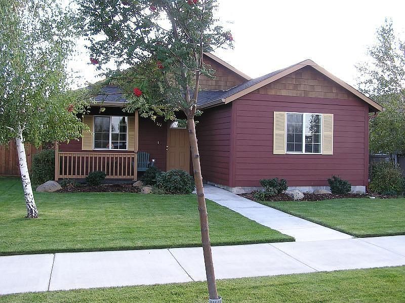 2nd image of 377 E Black Butte Ave