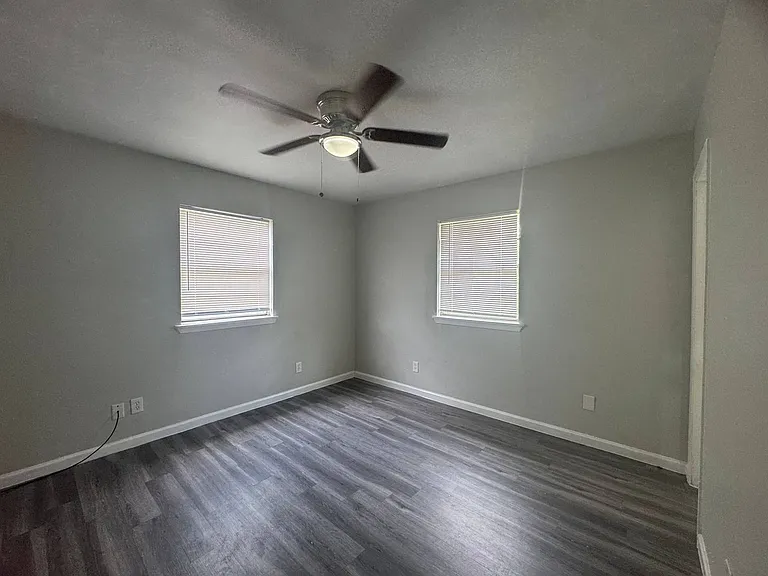 204 W Garden Dr — Photo 12