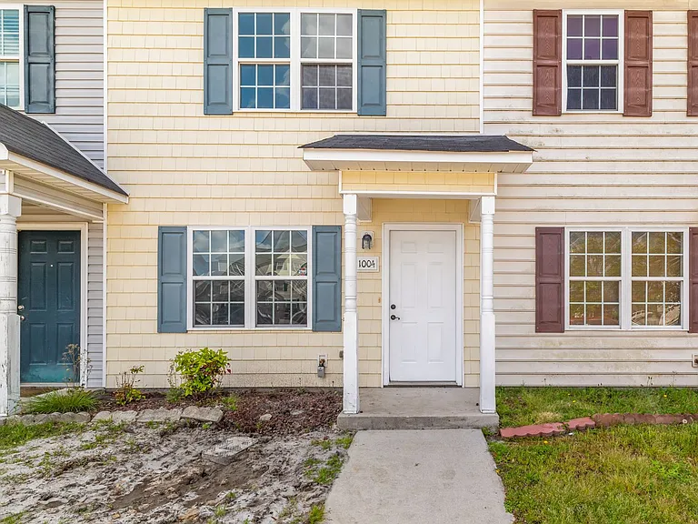 1004 Banister Loop — Photo 4