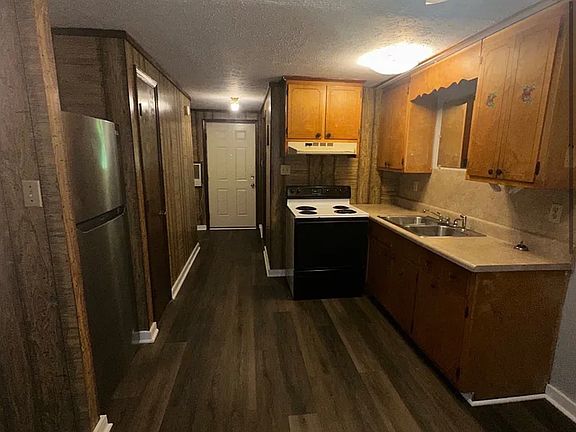 2nd image of 638 Melrose Dr #11
