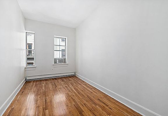 5th image of 45 Saint Nicholas Pl #4