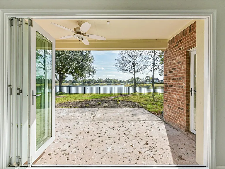 2315 Bending Spring Dr — Photo 5