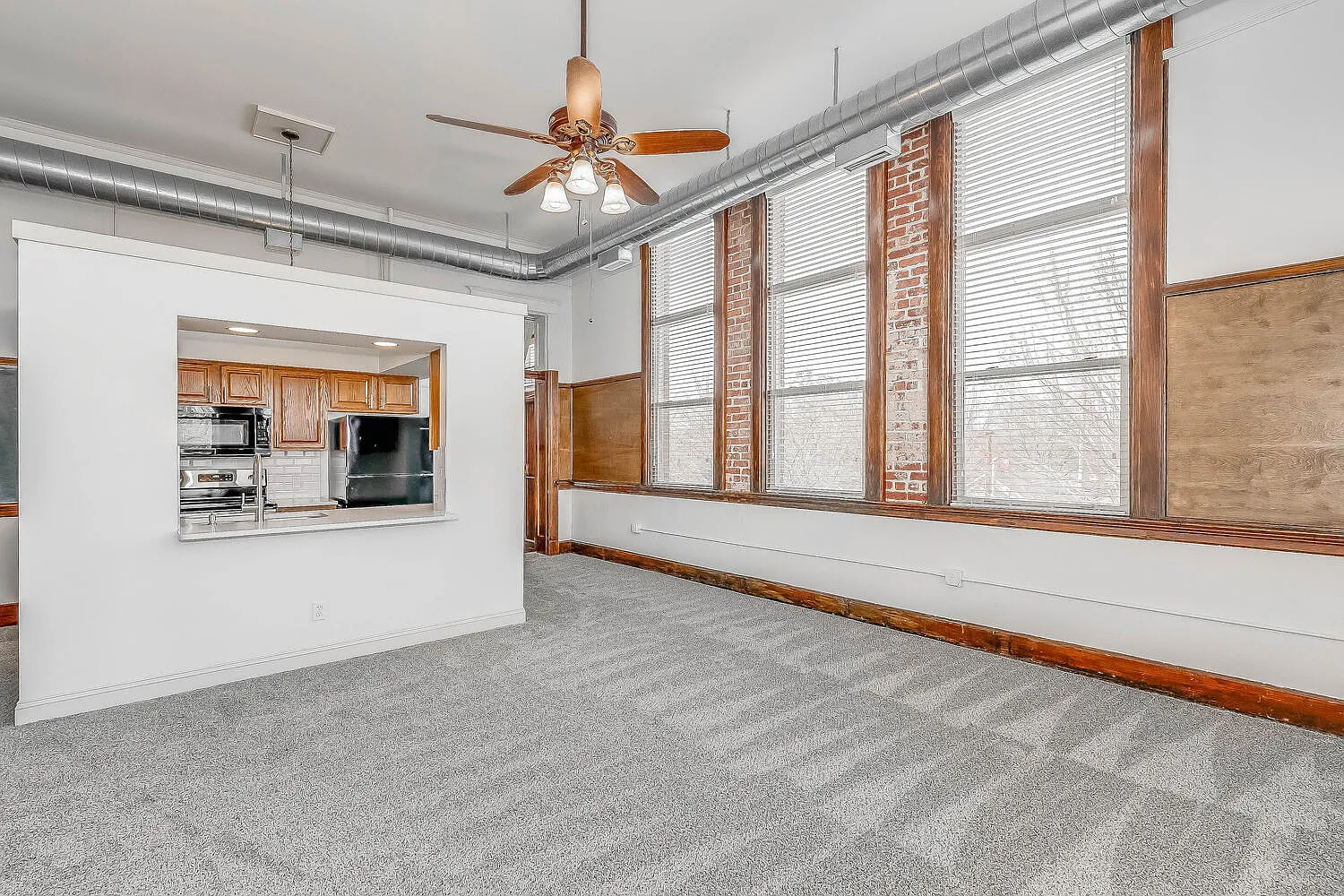 1 bed, 965 sqft, $1,325 — Photo 3