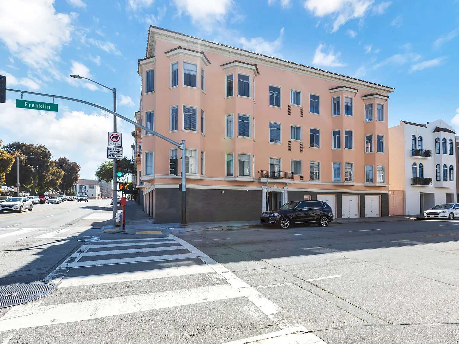 3150 Franklin — Photo 4