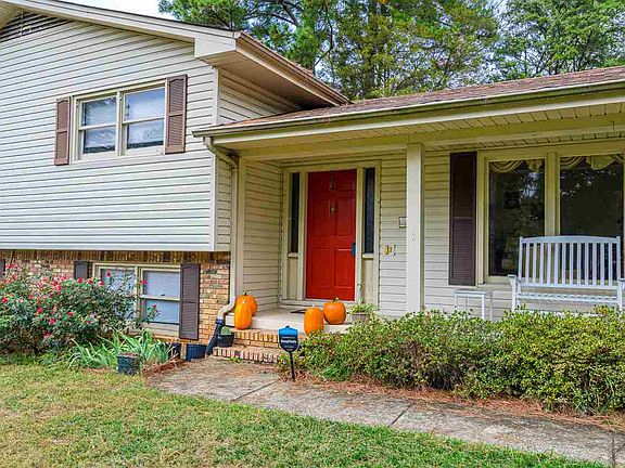 4th image of 3017 Oakland Dr NW