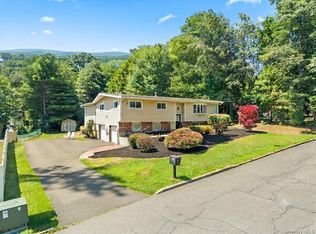 84 Deltic Road, New City, NY 10956