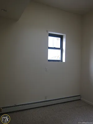 Rented by Realty 2000 Corp | media 10