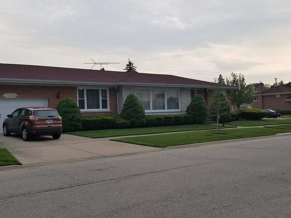 2nd image of 8557 N Ozanam Ave