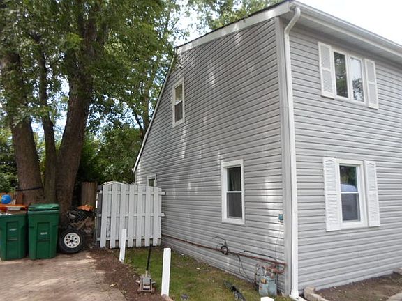 2nd image of 1202 Woodridge Dr