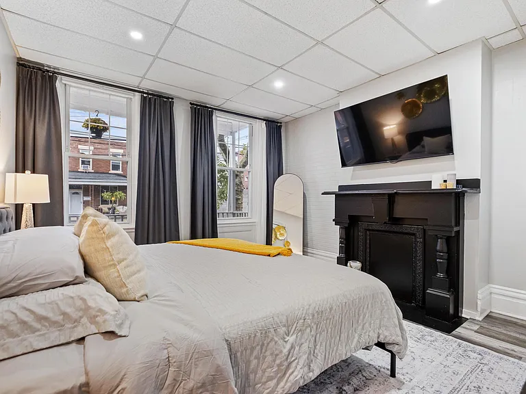 535 Gross St #1 — Photo 5