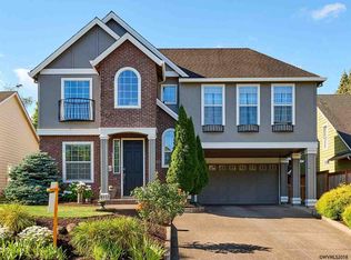 735 Saint Marys Cir, Mount Angel, OR