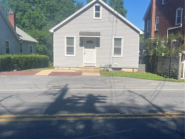 1839 Willow Park Rd — Photo 2
