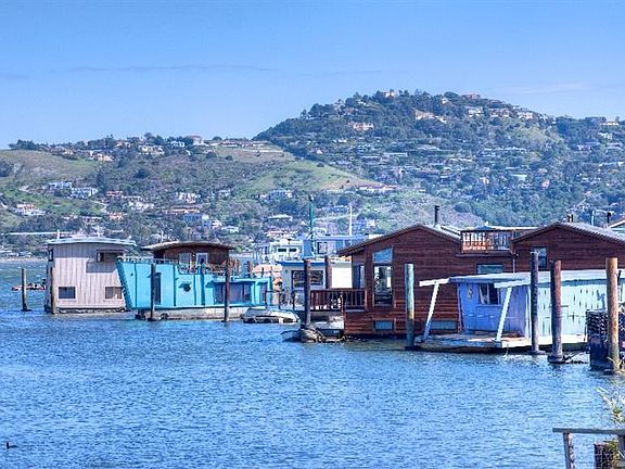 4th image of 37 South Forty Harbor