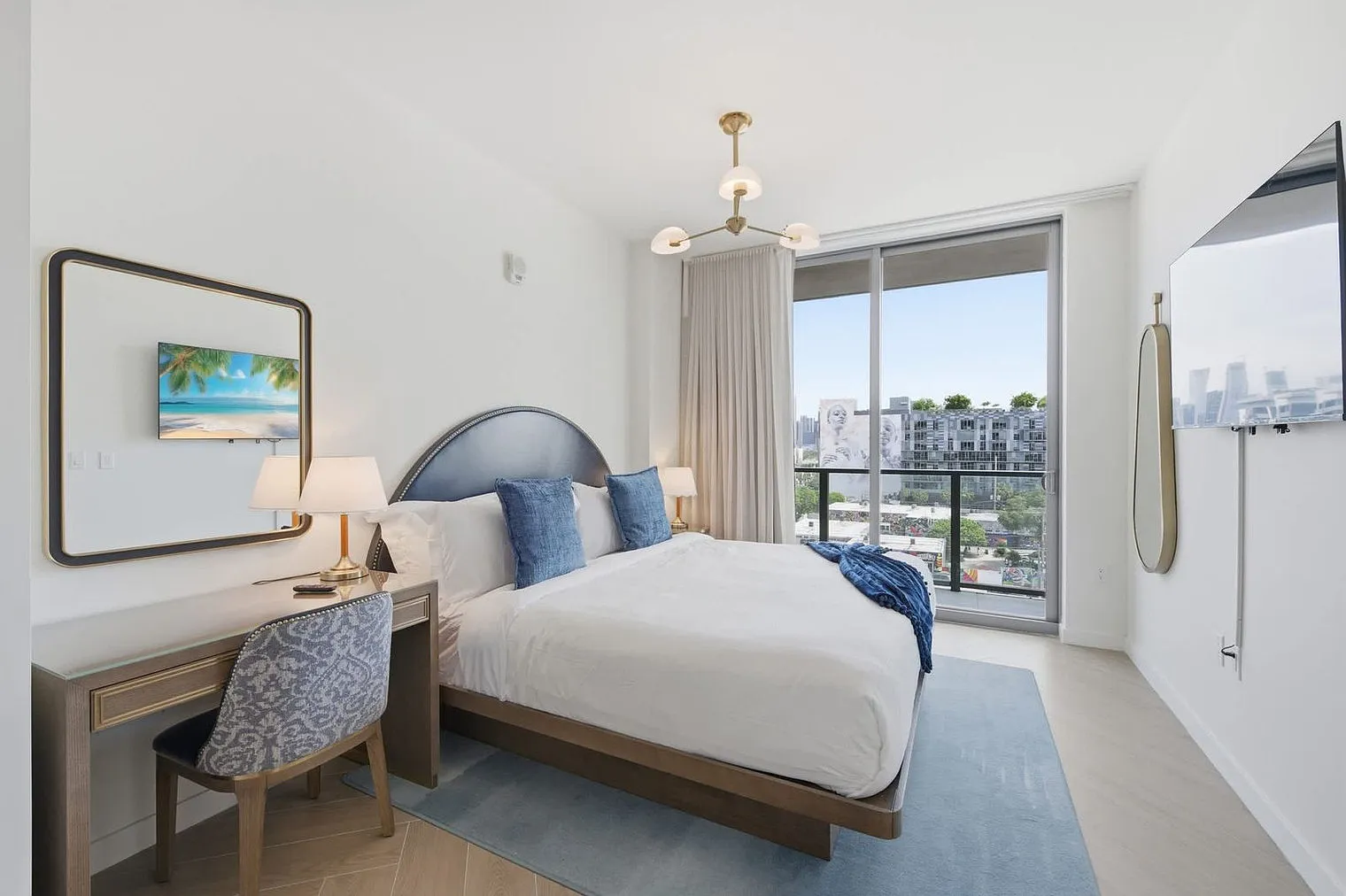 1 bed, 1.0 bath, 635 sqft, $5,250 — Photo 2
