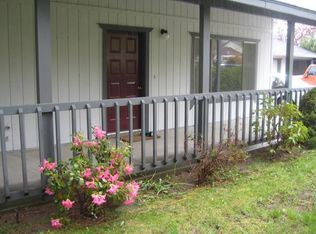 808 Carmen Dr #C, Mount Shasta, CA 96067