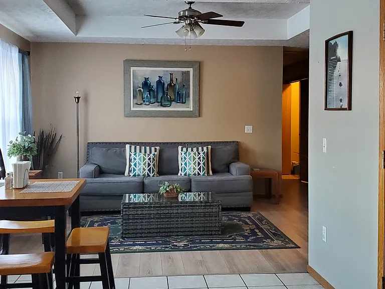 4453 W Portland St — Photo 19