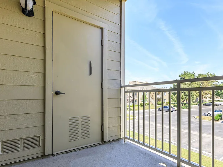 Cambridge Village Apartments — Photo 21