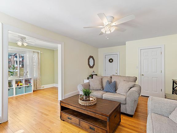 5th image of 239 Fairview Ave Floor 1