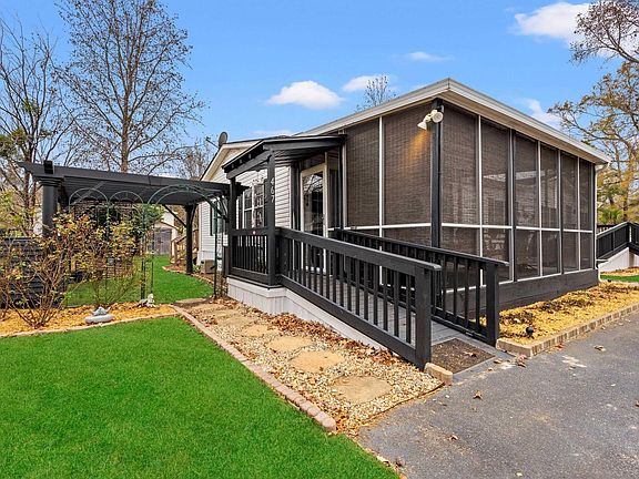 4th image of 467 Freedom Circle