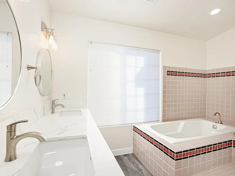 1568 Oliver Ave #C — Photo 21