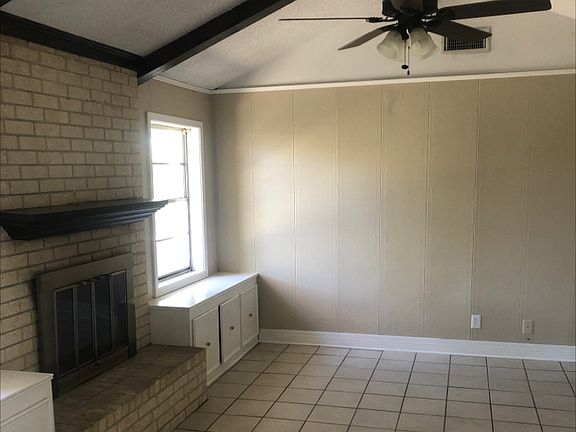 3rd image of 2412 Park Ave
