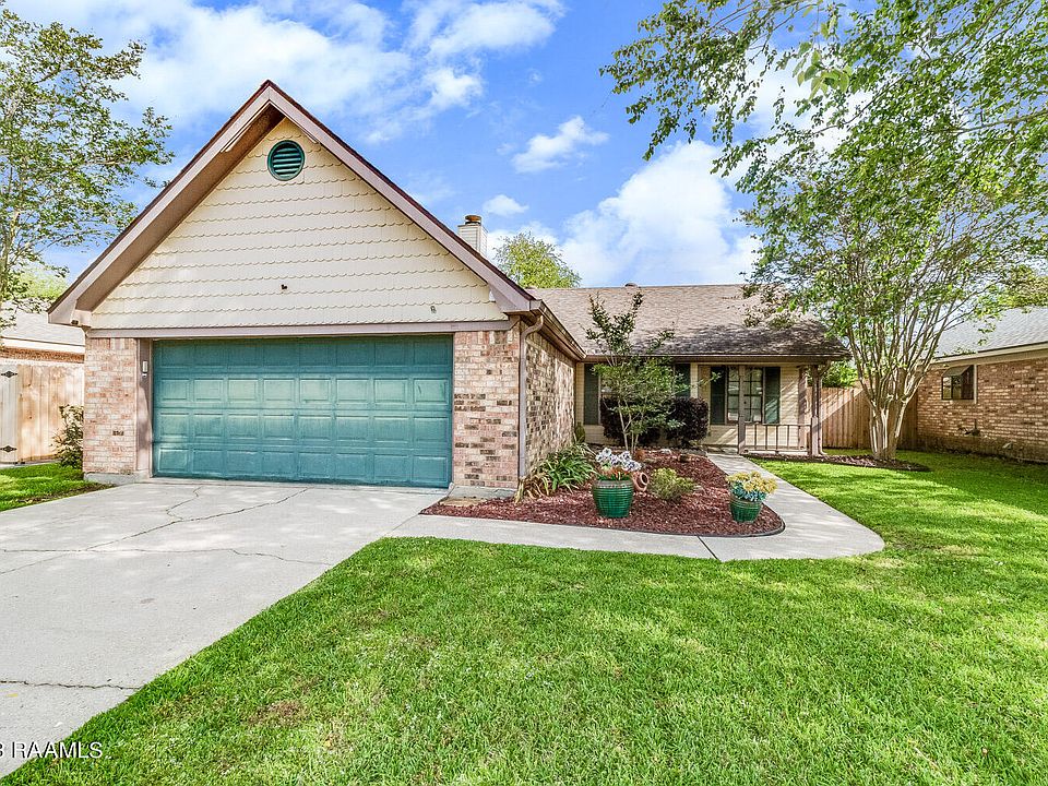 1st image of 111 Stable Creek Dr