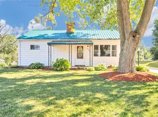 2528 Illinois St SW, Cedar Rapids, IA 52404