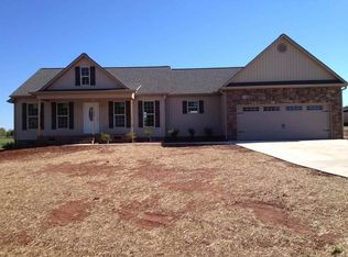 136 Suzanna Dr, Inman, SC 29349