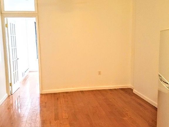 4th image of 103 Allen St #10NW