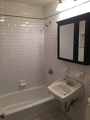 Rented by Bezell Group | media 38