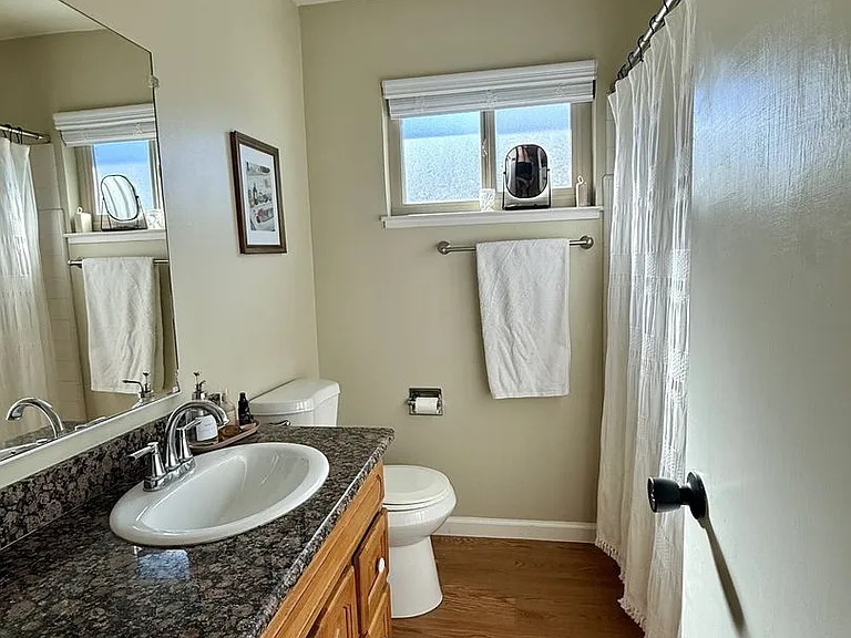 2210 T St — Photo 19
