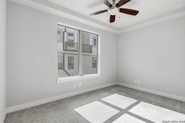 1817 N Saint Marys St #502 — Photo 16