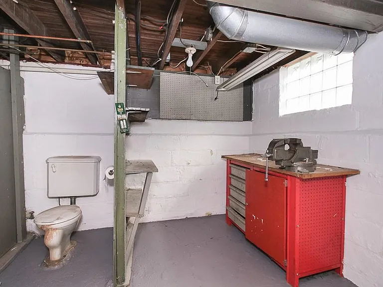 4520 Kenmore Ave — Photo 22