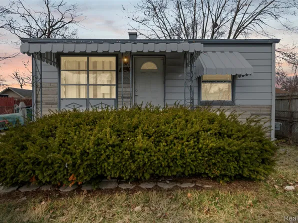 11033 Continental Ave, Warren, MI 48089