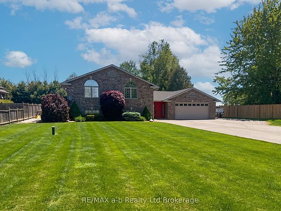 2nd image of 6744 Hacienda Rd