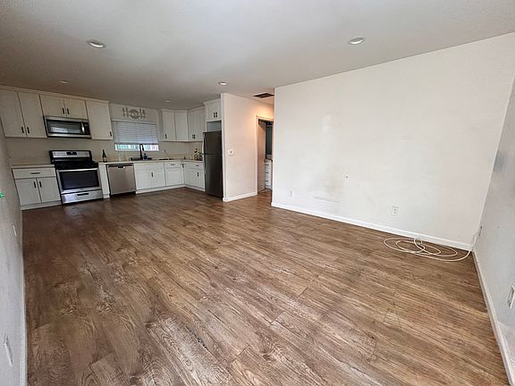 2nd image of 606 Jewell Dr