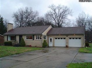 398 N Rd Ne, Warren, OH 44483