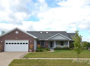 5830 Rothesay Rd, Lansing, MI 48911