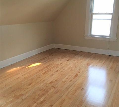 5th image of 1911 W Eddy St APT 3